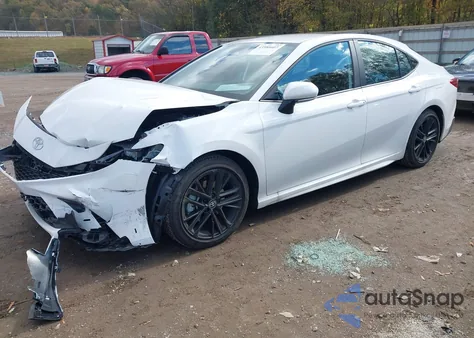 2025 Toyota Camry Se из США, поврежденный, VIN 4T1DAACK2SU159689